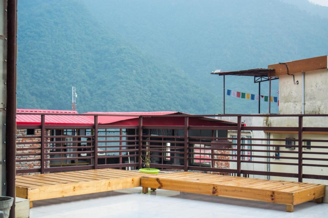 The Mountain View Hostel Rishikesh Exterior photo
